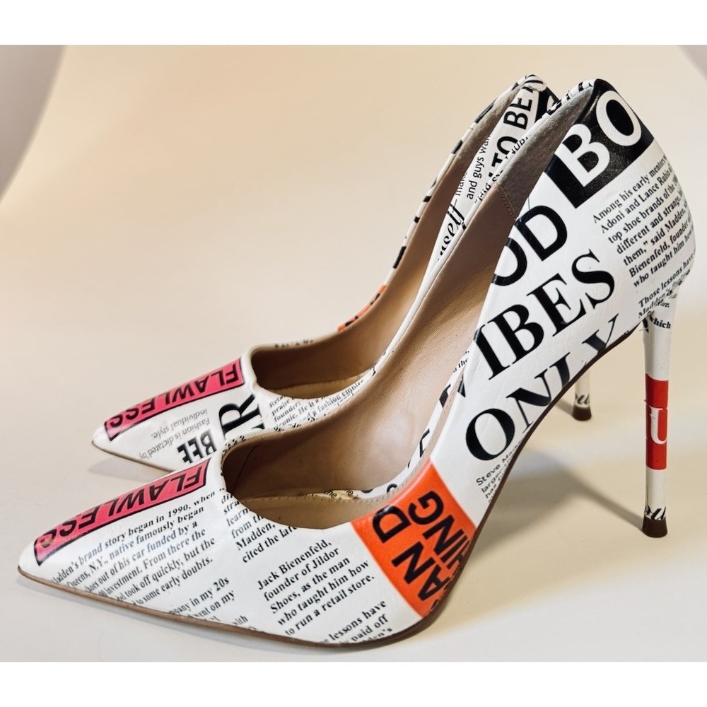 Steve Madden Newspaper "Boss Girl" Pointy Heels W US Size 6.5 VALA Newsprint